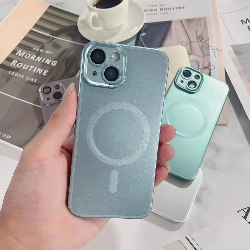 Capa Apokin para iPhone 12 Pro Silicone com Efeito Metálico Mate e MagSafe Variedade de cores - Imagem 3