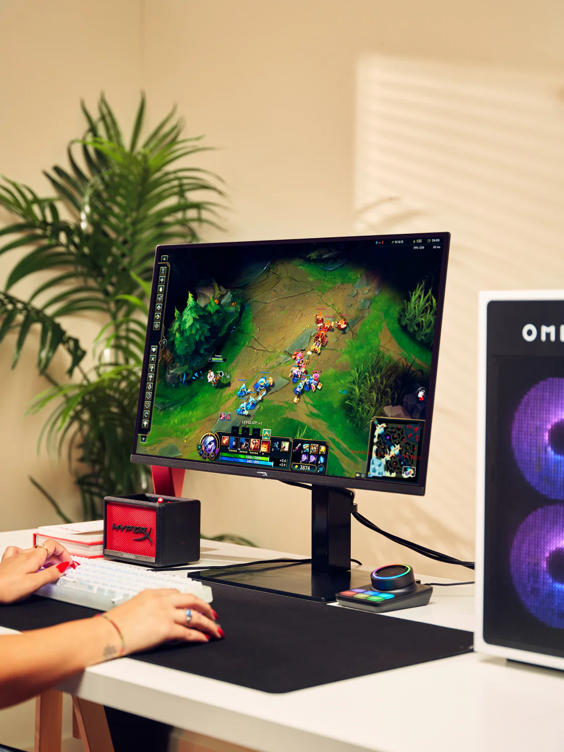 Monitor Gaming HyperX OMEN OLED 27q 27" QHD QD-OLED 240Hz 0,03ms G-SYNC FreeSync Premium - Imagem 8
