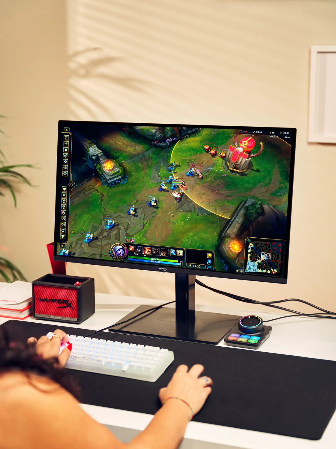 Monitor Gaming HyperX OMEN OLED 27q 27" QHD QD-OLED 240Hz 0,03ms G-SYNC FreeSync Premium - Imagem 7
