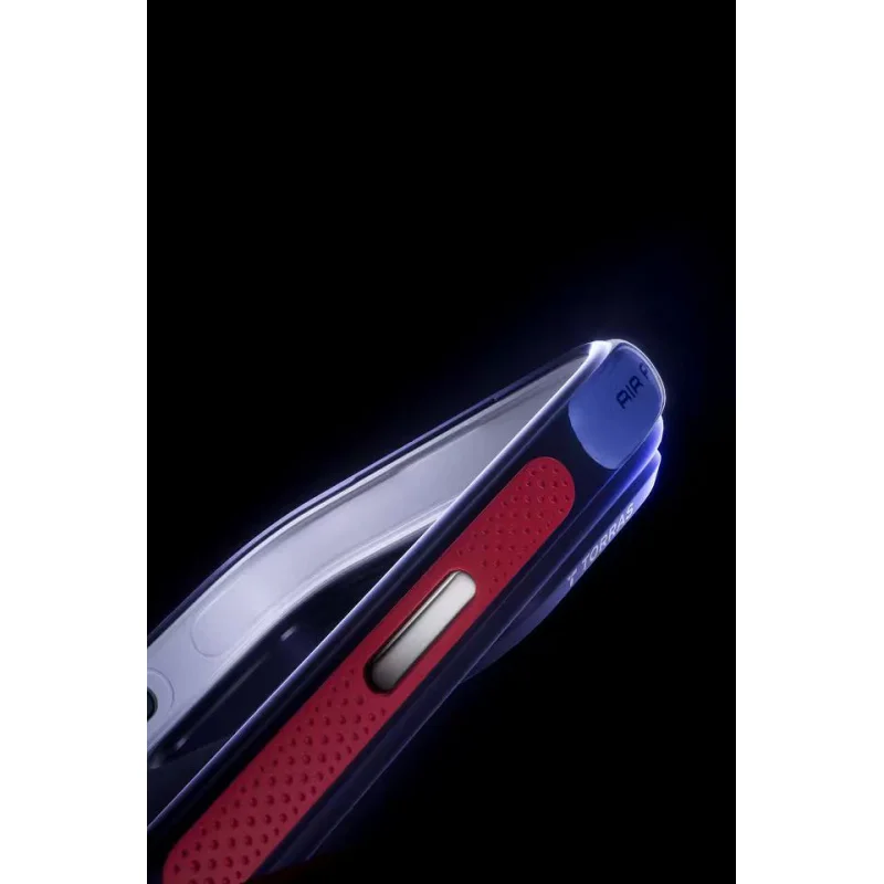 Capa Torras Ostand Q3 Air Football Limited iPhone 17 Pro e 18 Pro - Imagem 4