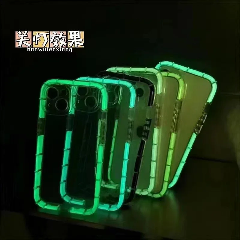 Capa em Silicone Apokin para iPhone 14 Fluorescente Azul - Imagem 3