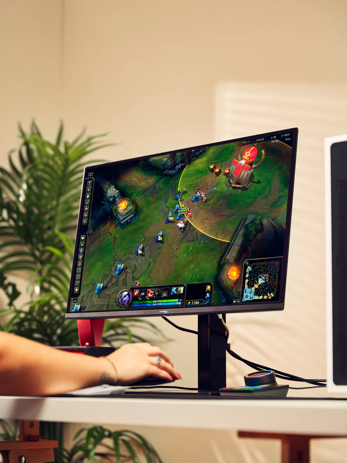 Monitor Gaming HyperX OMEN OLED 27q 27" QHD QD-OLED 240Hz 0,03ms G-SYNC FreeSync Premium - Imagem 5