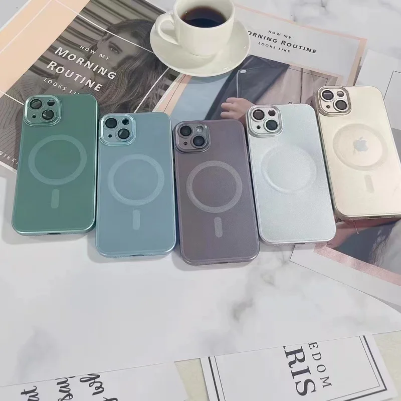 Capa Apokin para iPhone 12 Pro Silicone com Efeito Metálico Mate e MagSafe Variedade de cores - Imagem 4
