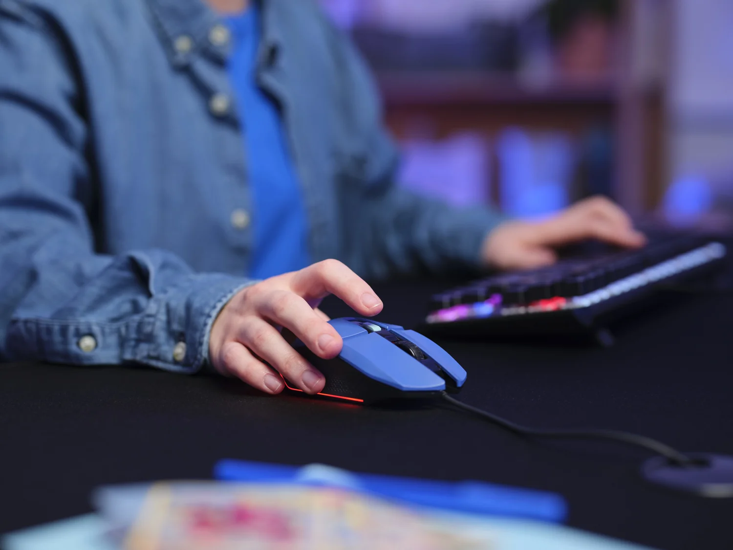 Rato Gaming Trust GXT 109B Felox 6400 DPI 6 Botões Iluminação Multi-cor Cabo 1.5m Azul - Imagem 7