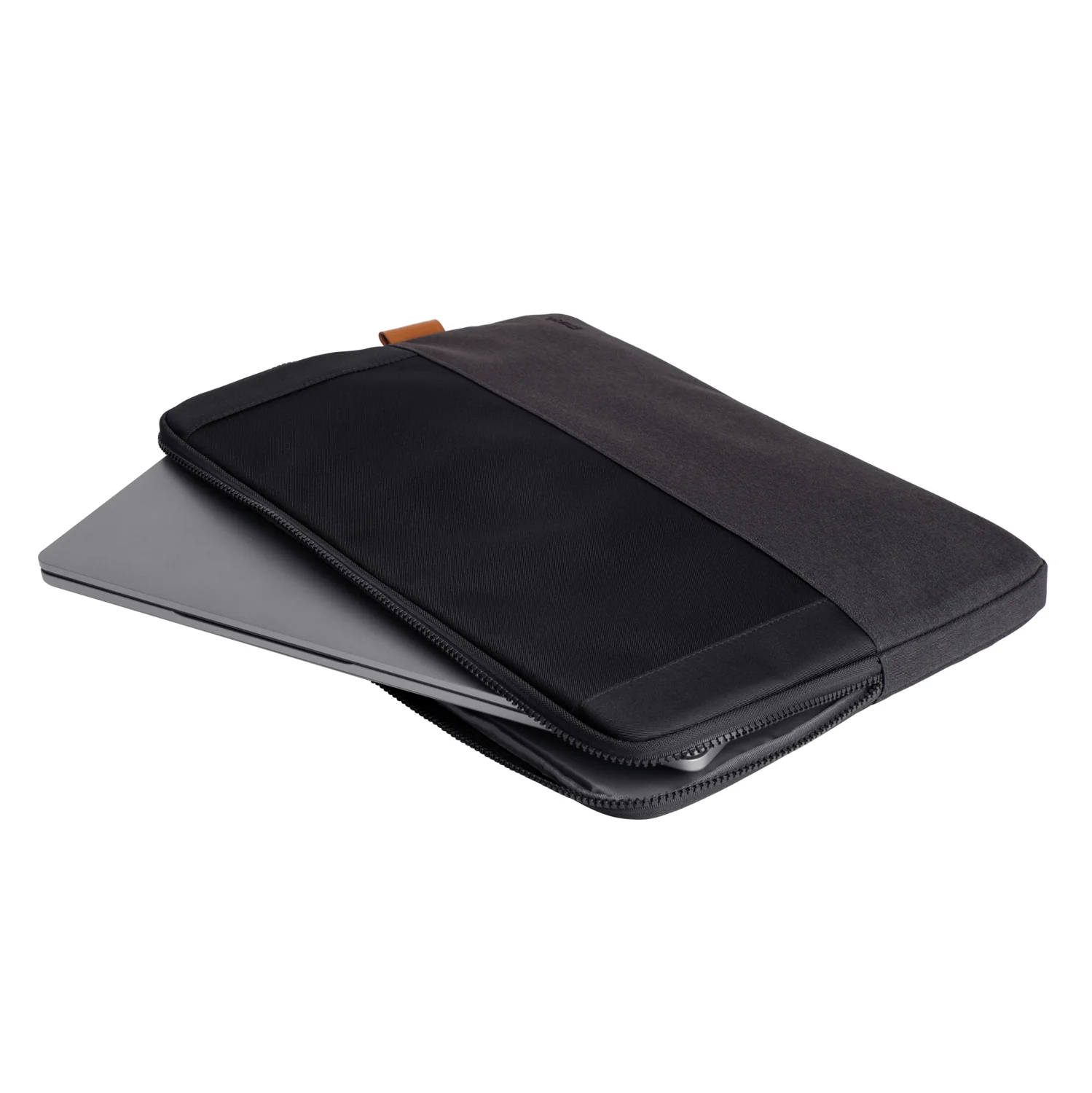 Capa para Portátil Trust Lisboa 16" Preto em Poliéster Reciclado com Fecho Zip - Imagem 2