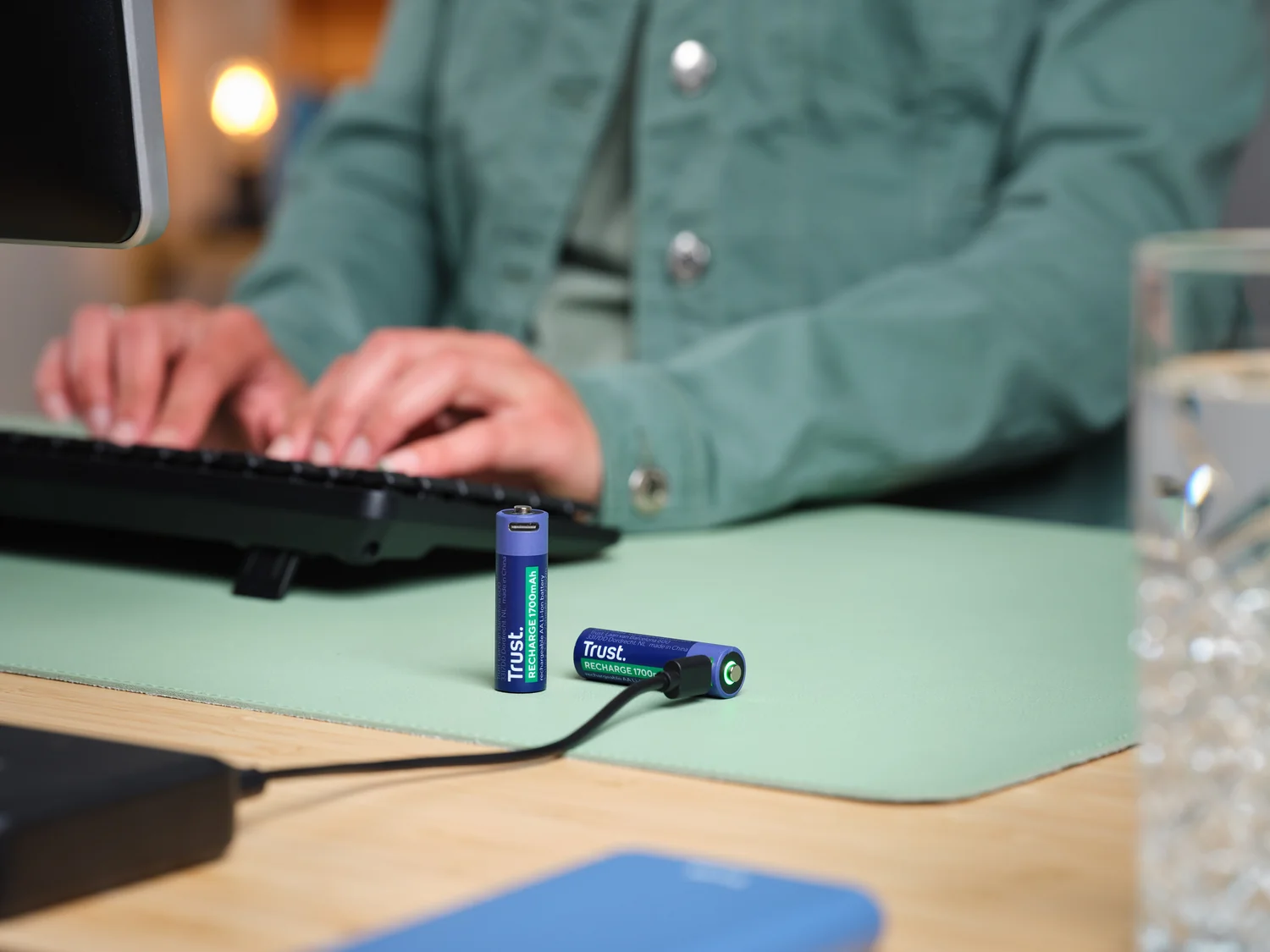Pilhas Recarregáveis AA USB-C Trust 1700mAh 800 Ciclos Sustentáveis Pack 2 Unidades - Imagem 6