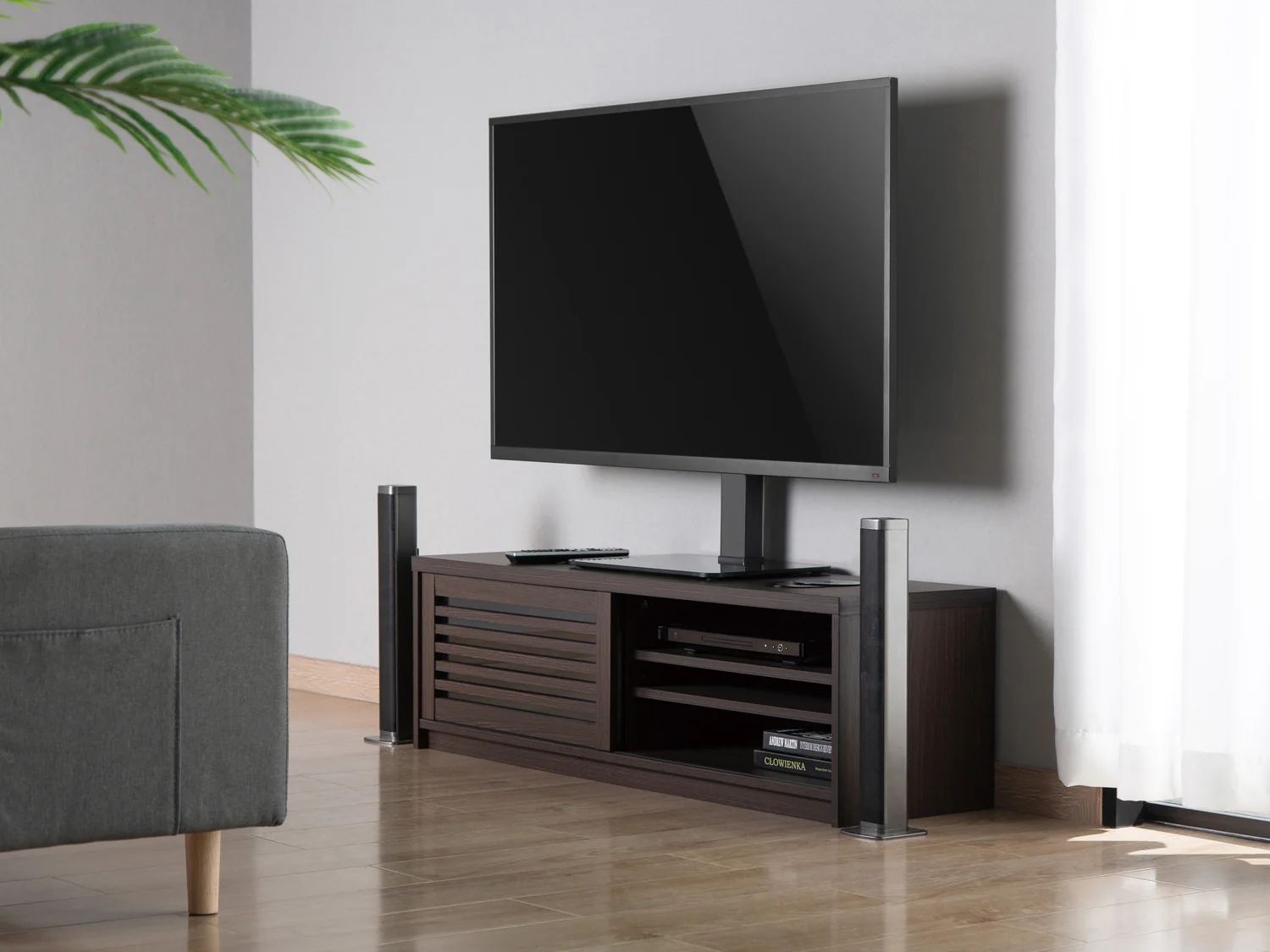 Suporte de Mesa para TV 37"-70" Equip – Altura Ajustável, Rotação 35°, Gestão de Cabos - Imagem 8