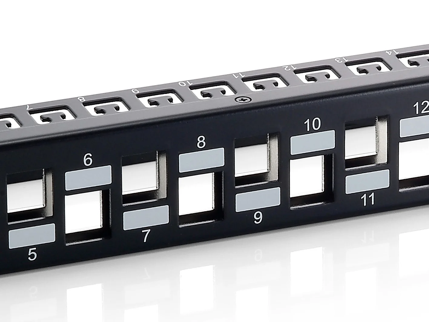 Painel de conexões Equip CAT.6a 24 portas blindado 1U preto para rack 19" - Imagem 3