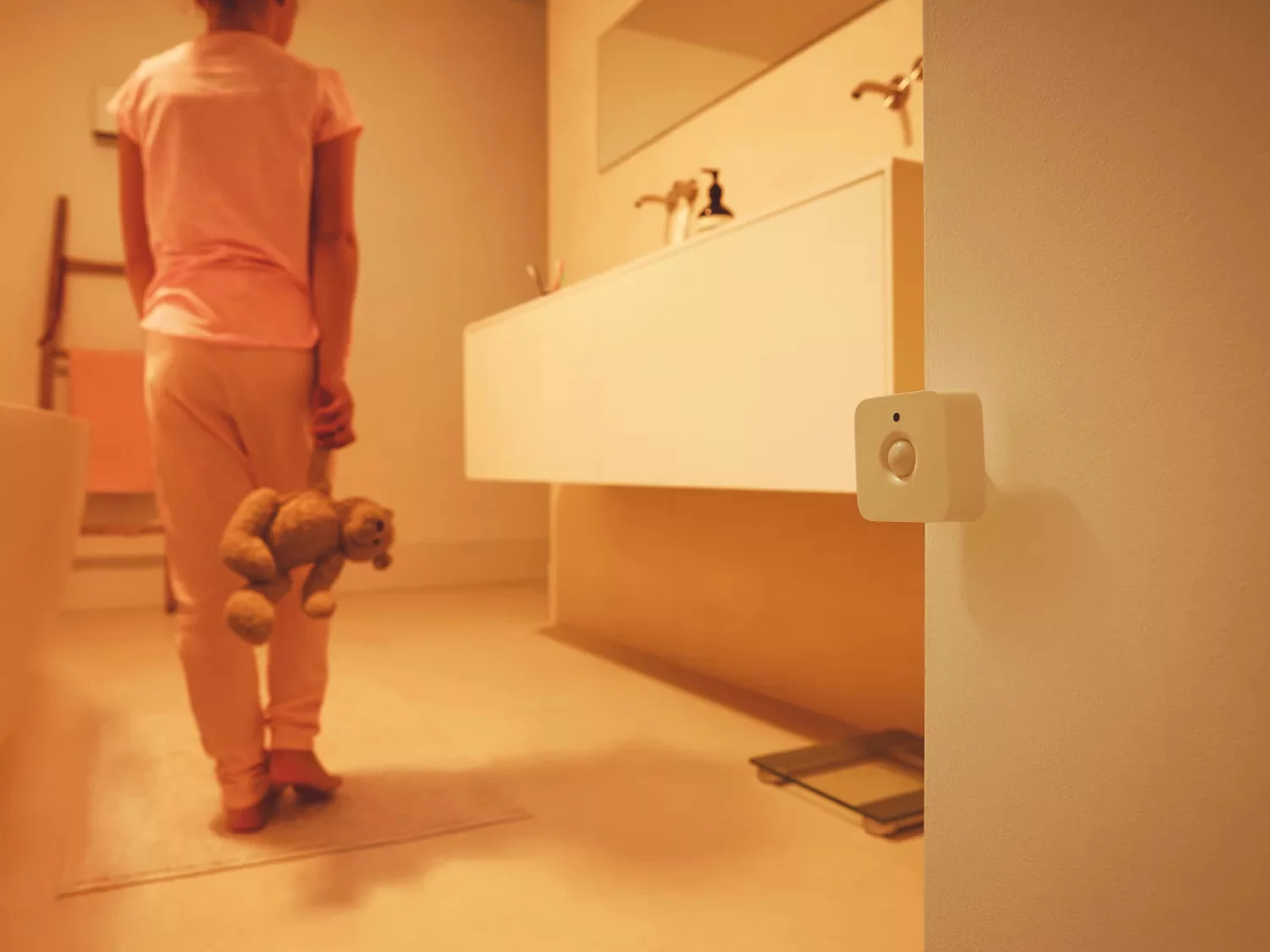Sensor de Movimento Philips Hue Motion Sensor Sem Fios Zigbee Branco - Imagem 5