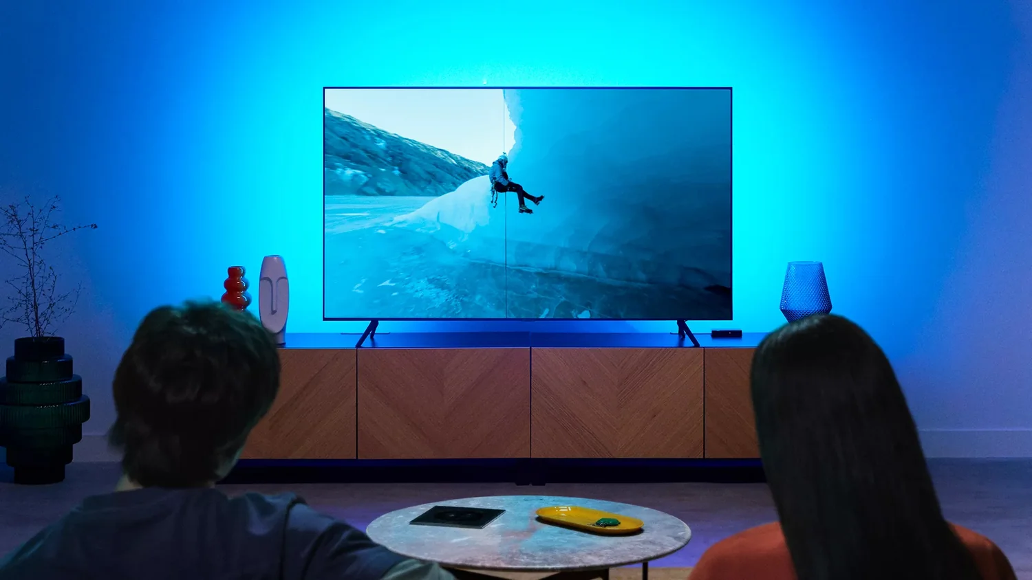 Kit Iluminação Inteligente WiZ HDMI Sync Box para TV 75"-85" com Tira LED RGBIC Wi-Fi - Imagem 2