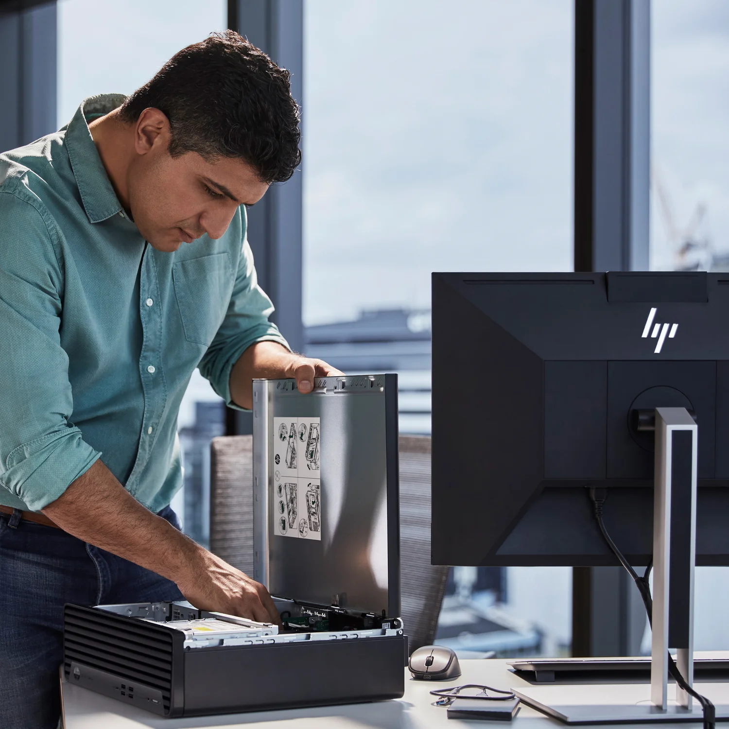 Desktop HP Elite SFF 800 G9 Intel Core i7-14700 16GB DDR5 1TB SSD Windows 11 Pro - Imagem 4