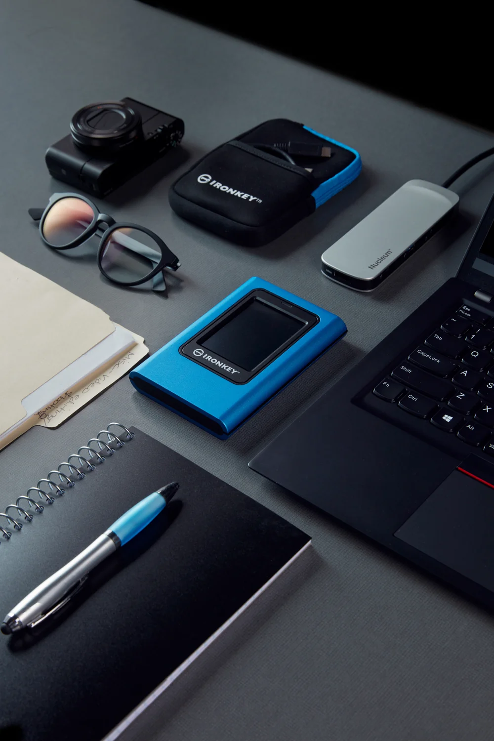 Disco SSD Externo Encriptado Kingston IronKey Vault Privacy 80 7.68TB USB-C 3.2 AES-256 Azul - Imagem 9