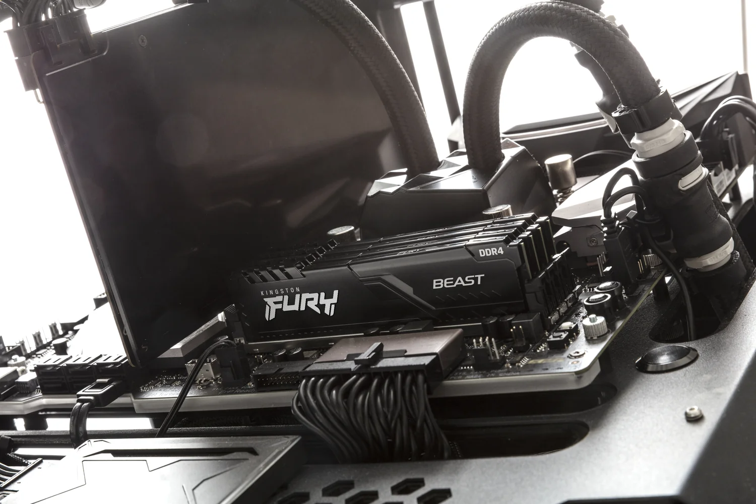 Kit Memória RAM Kingston Fury Beast 32GB (4x8GB) DDR4 3200MHz CL16 Preto - Imagem 11