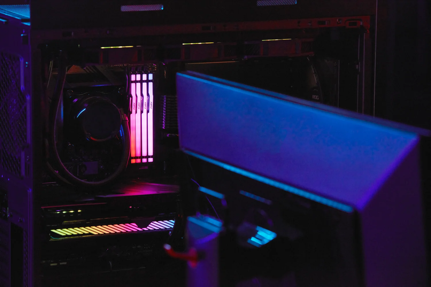 Memória RAM Kingston FURY Beast Black RGB 32GB DDR5 5600MHz CL40 (AM5 / Intel 14ª+) - Imagem 16