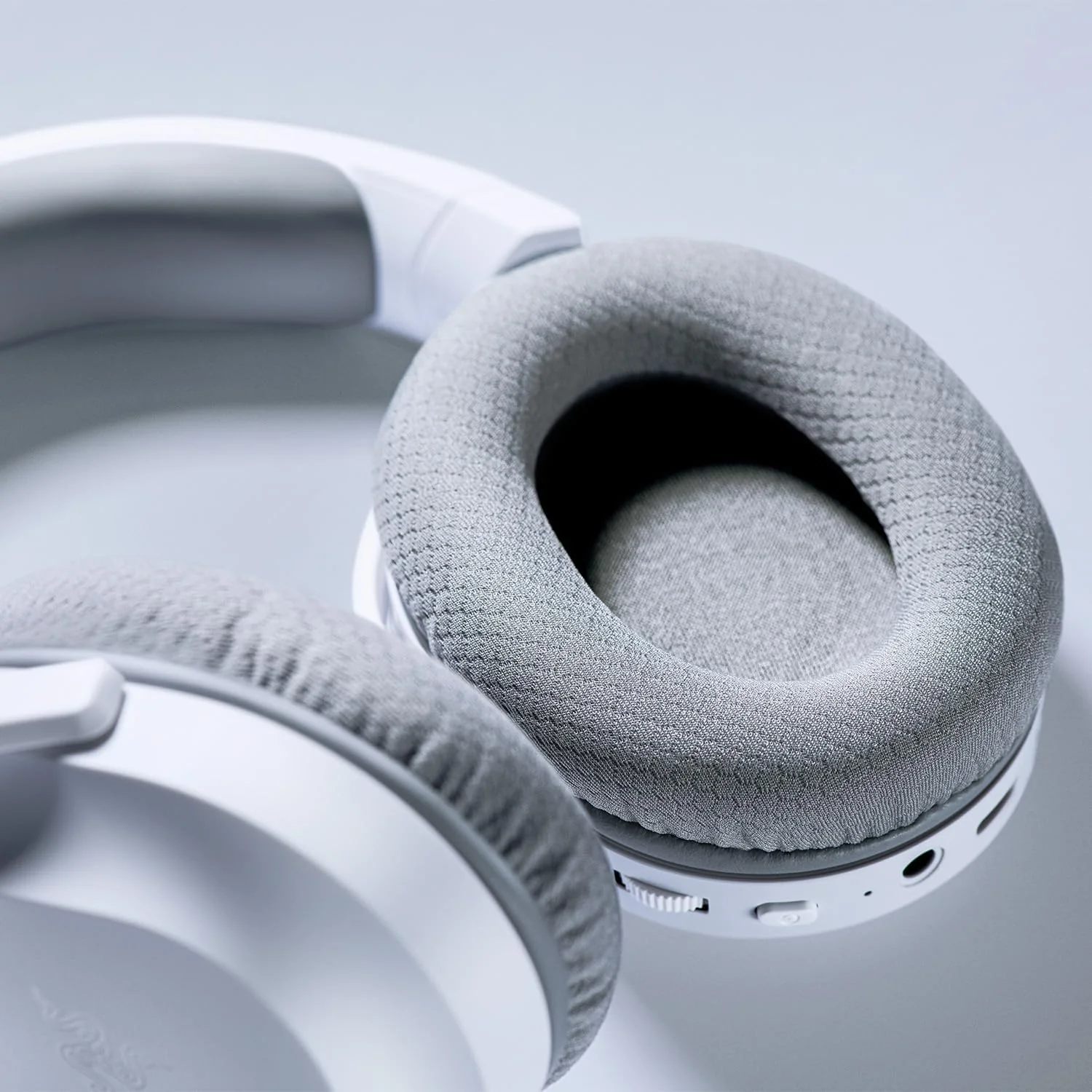Auscultadores Gaming Razer Barracuda X Mercury Branco Wireless 2.4GHz Bluetooth Multiplataforma - Imagem 12