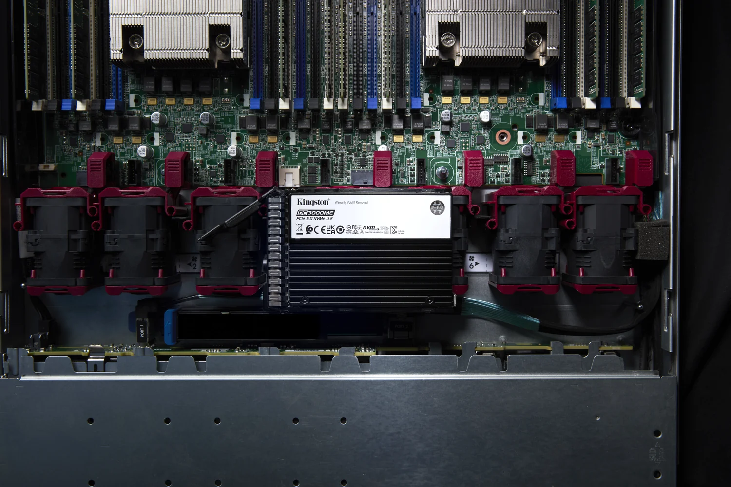 Disco SSD Enterprise Kingston DC3000ME 30TB U.2 PCIe 5.0 NVMe com Encriptação TCG Opal 2.0 - Imagem 9
