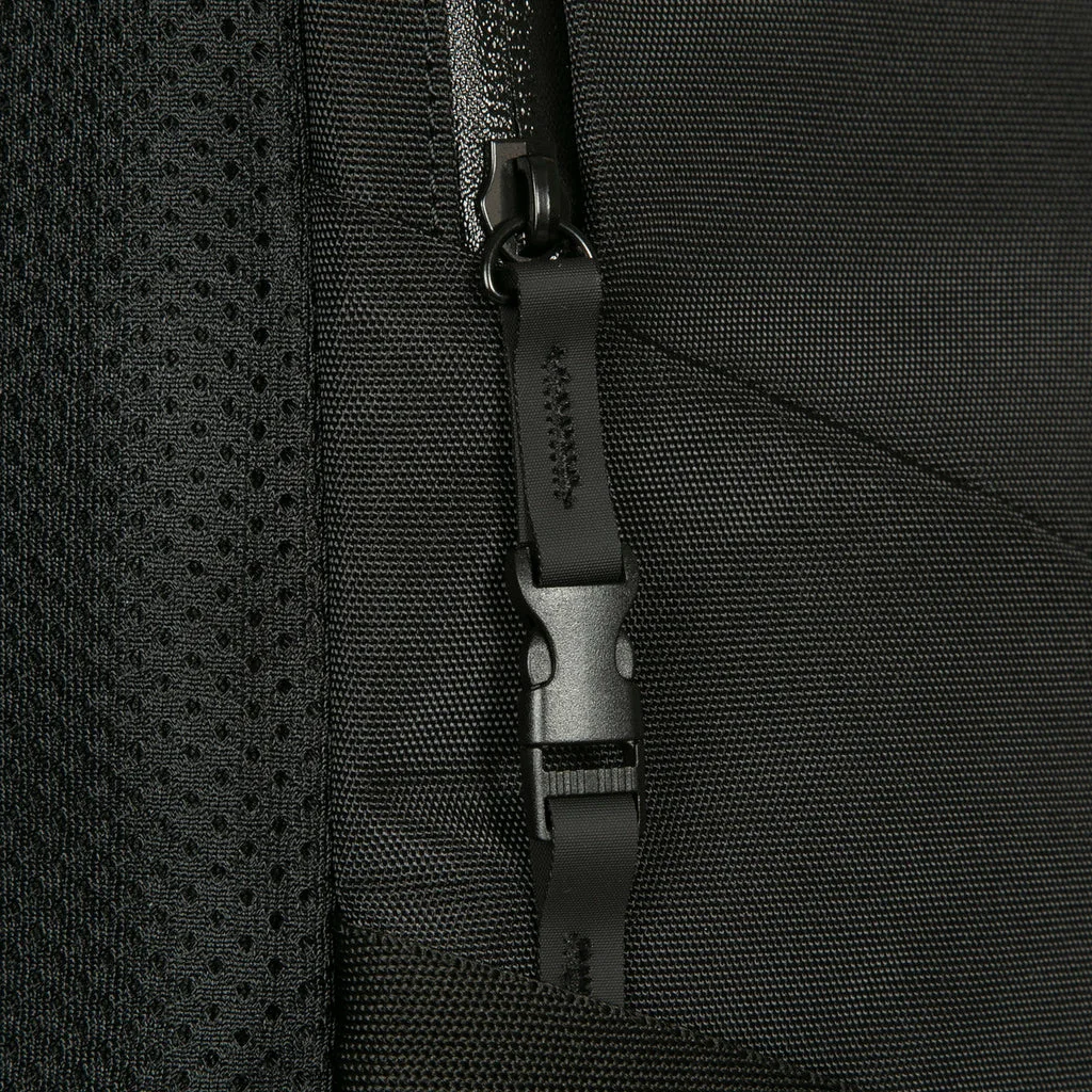 Mochila para portátil 16" Targus Terra EcoSmart Preto reciclada 23L unissexo - Imagem 19