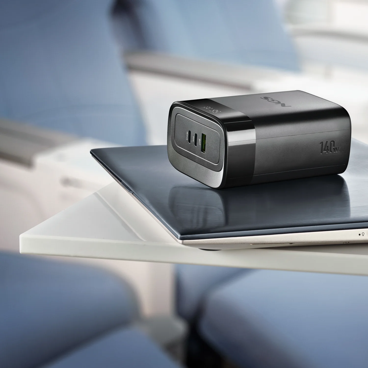 Powerbank NGS Twix 30 30000mAh 140W PD 3.1 2x USB-C + USB-A Ecra LED Carga Rapida Preto - Imagem 5