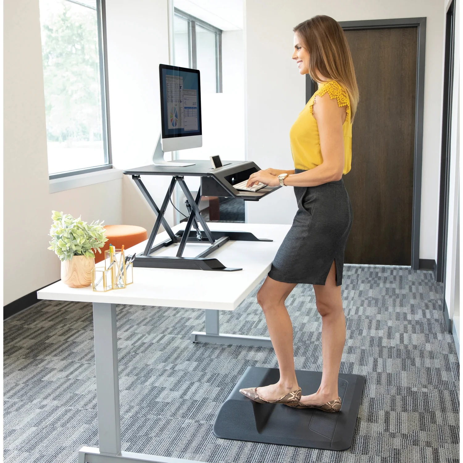 Suporte de Secretária Elevável Fellowes Lotus LT Sit-Stand até 17kg 80x40cm Preto - Imagem 7