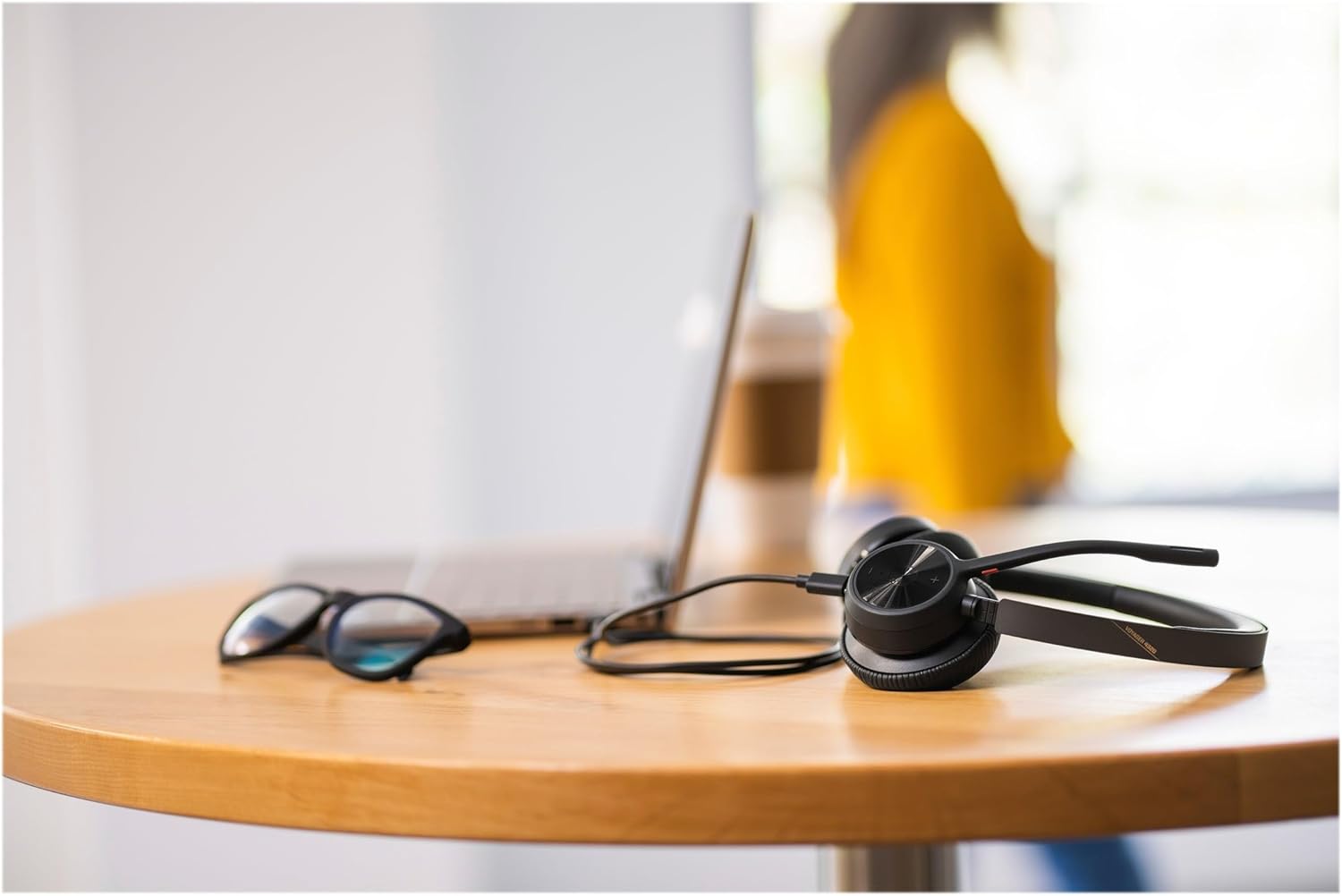 Auriculares Sem Fios Poly Voyager 4320 UC + Adaptador BT700 + Base de Carregamento/ com Microfone/ Bluetooth/ Pretos - Imagem 3