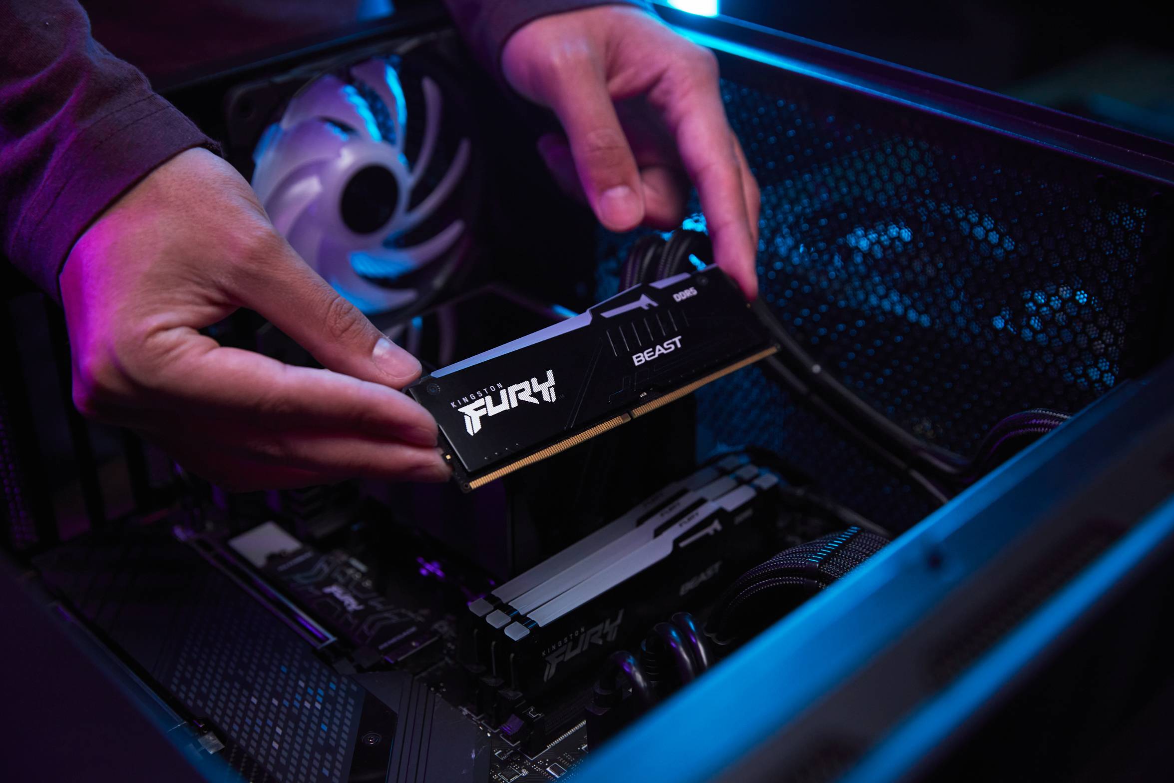 Memória RAM Kingston FURY Beast RGB 2 x 16GB/ DDR5/ 6000MHz/ 1.35V/ CL36/ DIMM - Imagem 17
