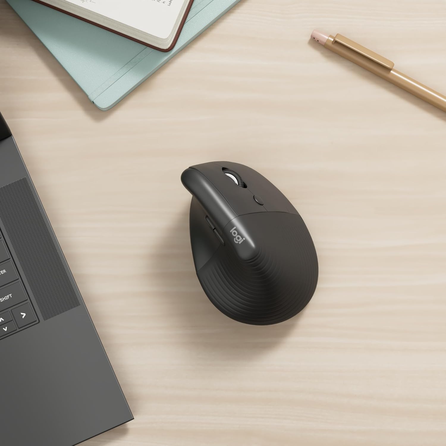 Rato Vertical Sem Fios por Bluetooth/ 2.4GHz Logitech Lift Vertical Ergonomic Mouse Business/ Até 4000 DPI/ Grafite - Imagem 2