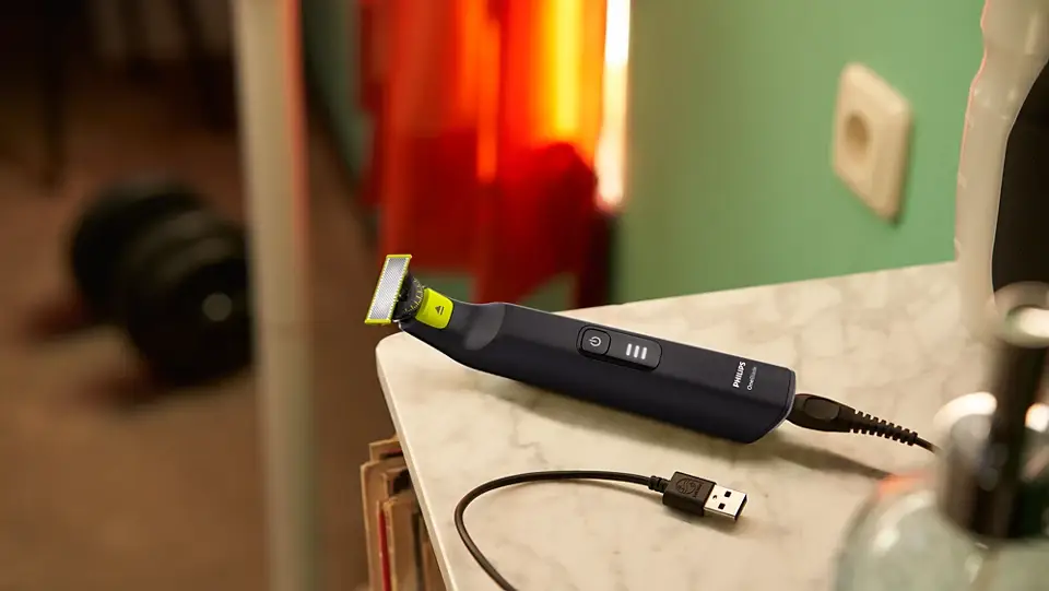 Aparador de Barba e Corpo Philips OneBlade Pro 360 QP6542/15 14 Comprimentos Autonomia 90 min Recarregável - Imagem 2