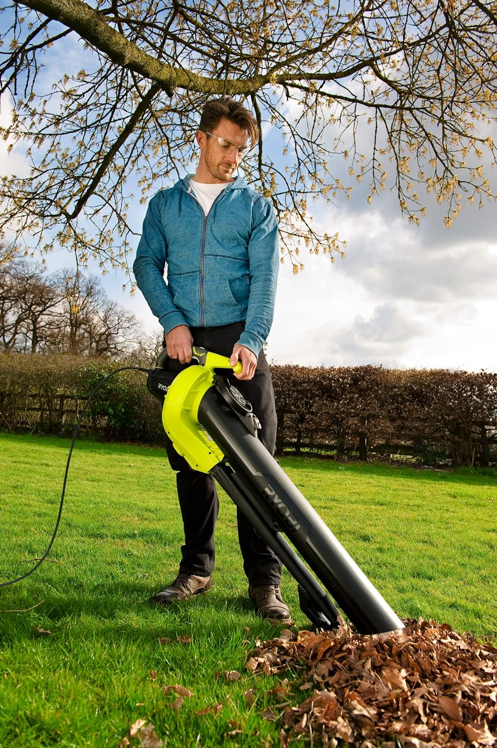 Aspirador - Soprador - Triturador Ryobi RBV3000CESV/ 3000W/ Aspiração 16 m³/min/ Trituração 16:1 - Imagem 6
