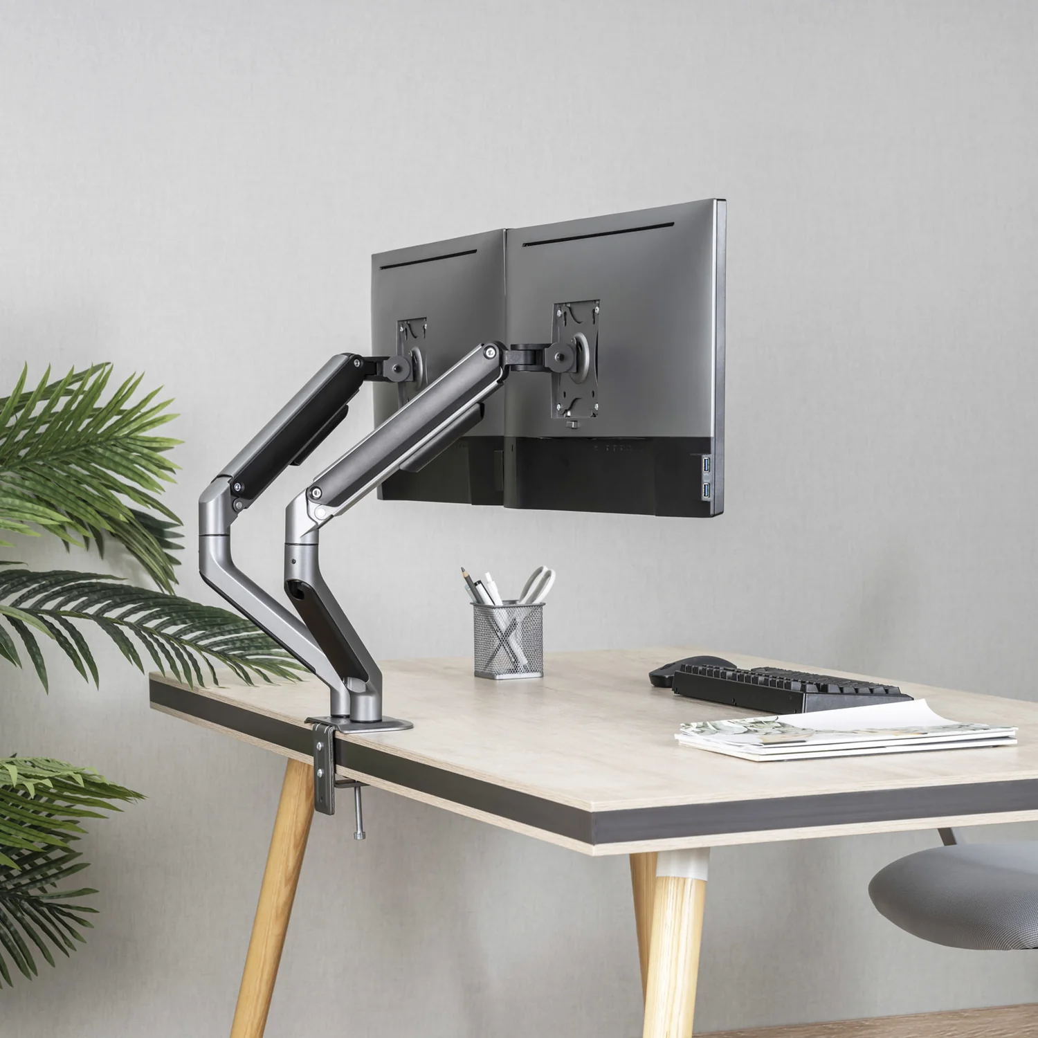 Suporte de Mesa TooQ DB4132TNR-G para 2 Monitores 17"-32" VESA até 9kg/Braço Cinzento e Preto - Imagem 5