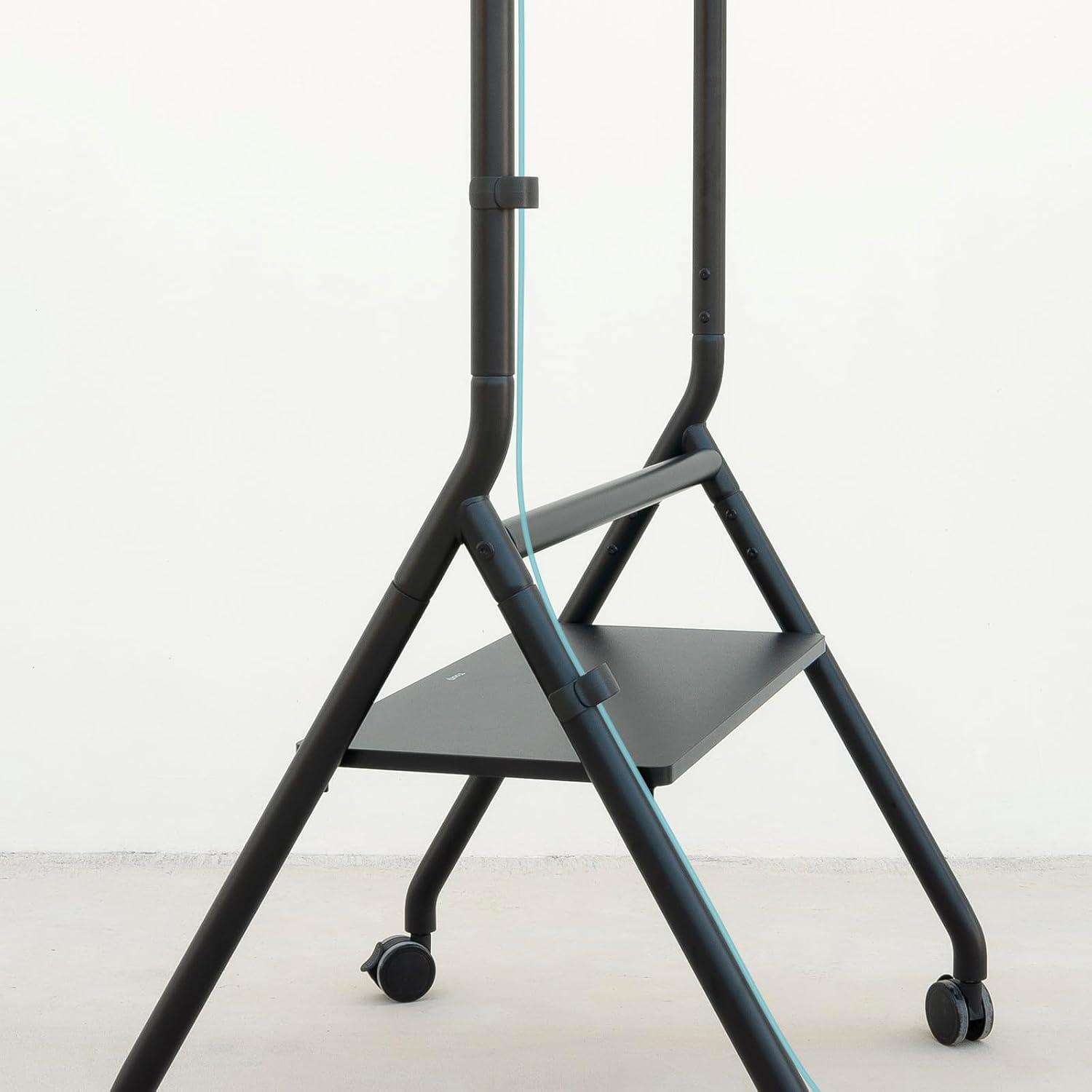 Suporte de Chão com Rodas Nivelável TooQ iDREAMS FS20206M-B para TV de 37-86"/ até 80kg - Imagem 6