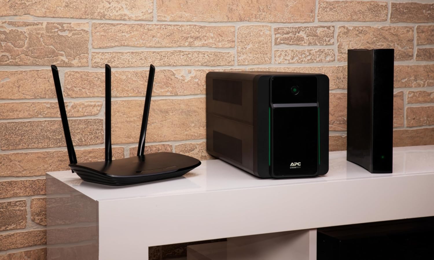 UPS APC Back-UPS BX1600MI-GR 1600VA - Imagem 2