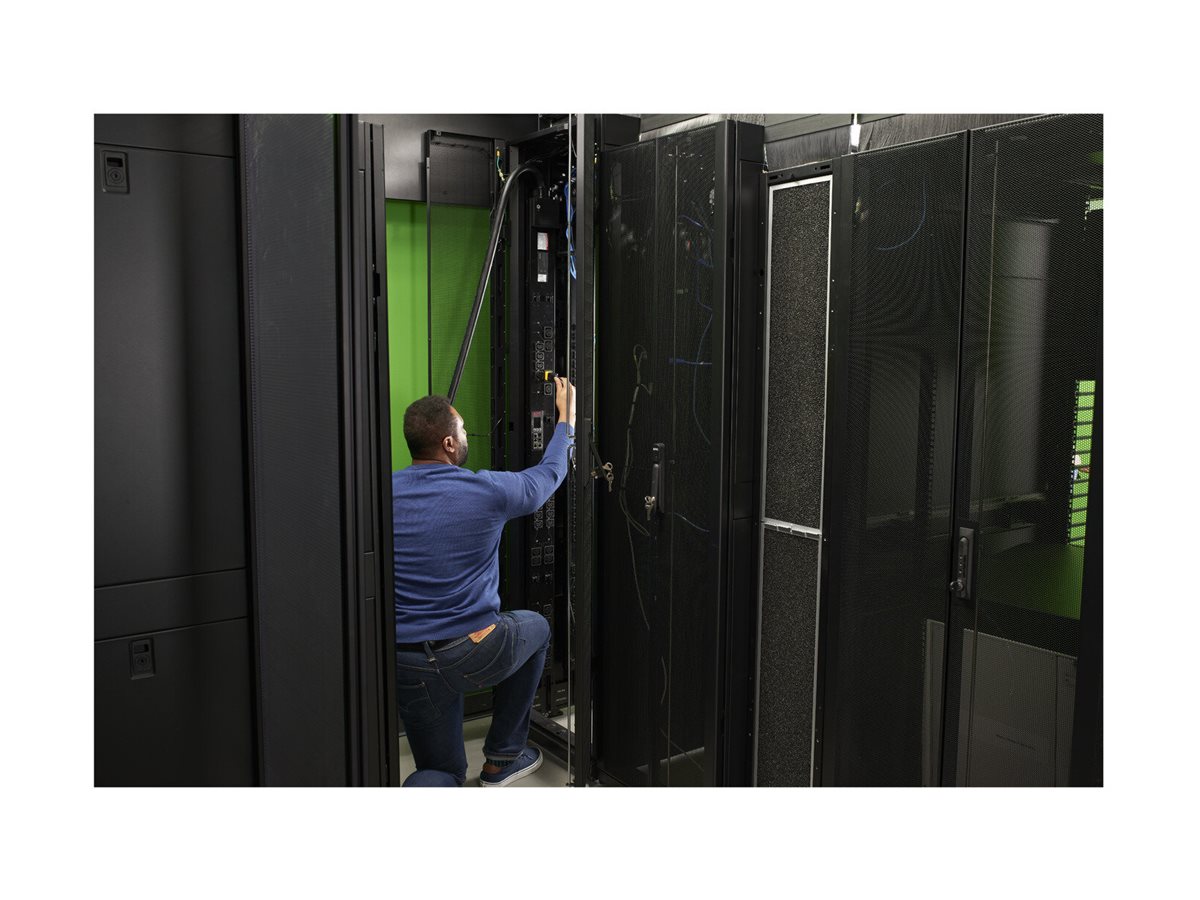 PDU para Rack APC Switched APDU9953 0U 24 Saídas 32A Preto - Imagem 12