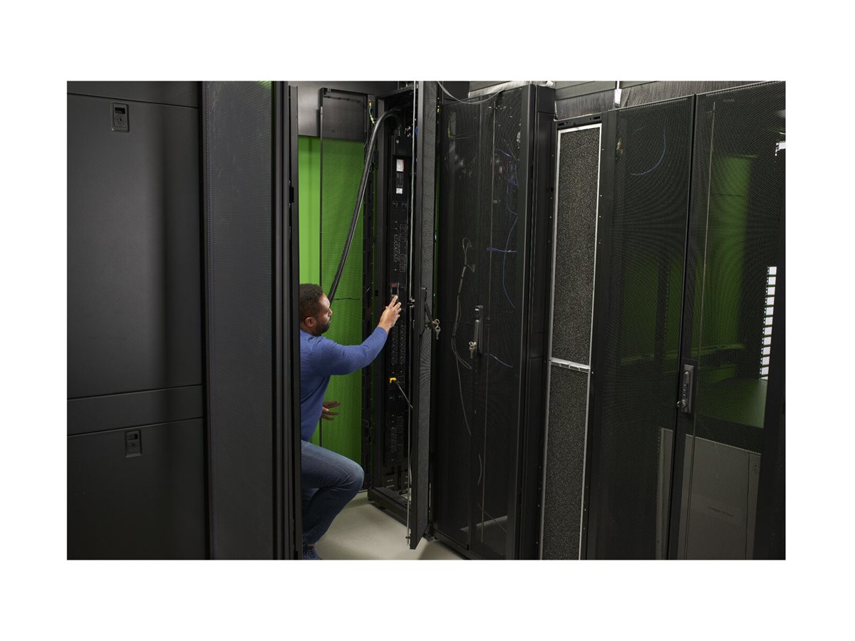PDU para Rack APC Switched APDU9953 0U 24 Saídas 32A Preto - Imagem 11