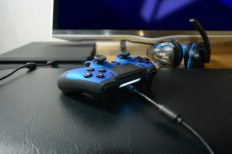 Comando Pixminds Slim Pack com Fios para PS4, PS3 e PC - Imagem 4
