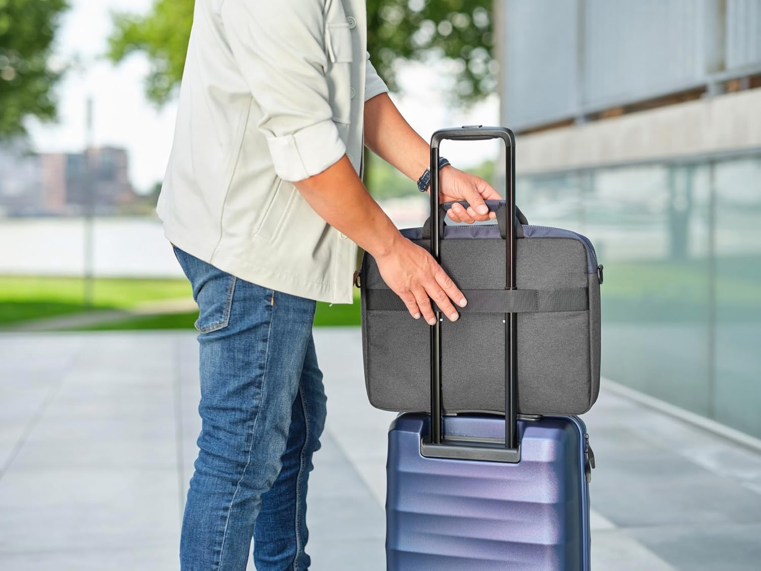 Bolsa para Portátil TRUST Lisboa 15.6"-16" Cinzento Escuro Azul Escuro Eco - Imagem 8