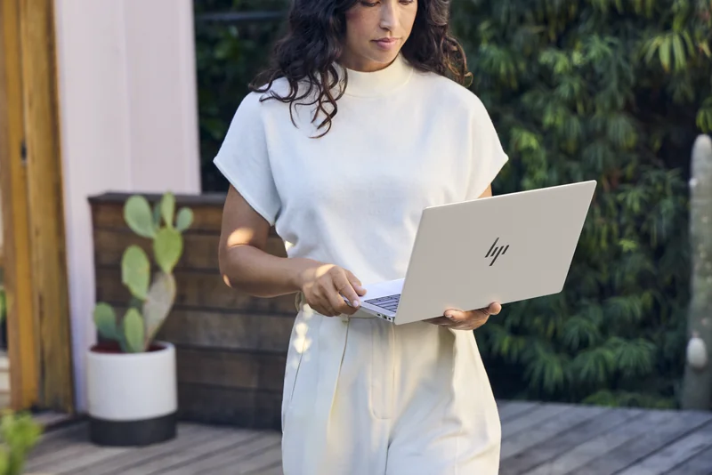 Portátil HP EliteBook X G2a 14" AMD Ryzen AI 7 PRO 450 32GB RAM 1TB SSD 2.8K OLED Windows 11 Pro - Imagem 16