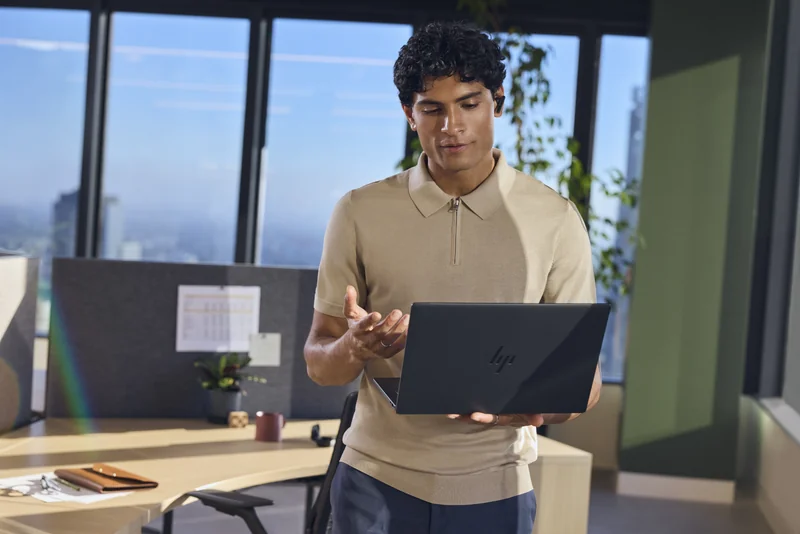 Portátil HP Elitebook X G2i 14 AI Intel Core Ultra 7 358H 32GB 1TB SSD 14" 2.8K OLED 5G W11 Pro - Imagem 16