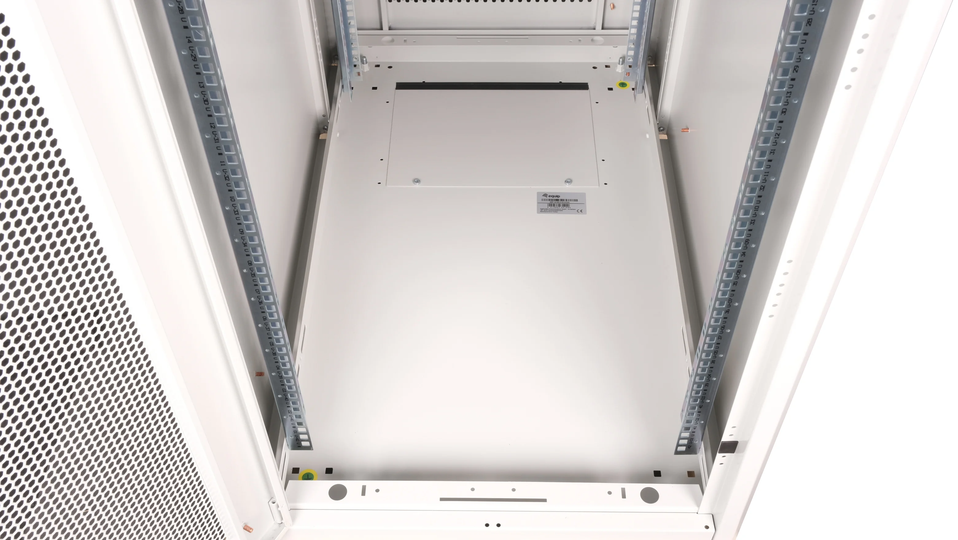 Bastidor rack 19" 42U Equip Basic Flex 600x1000mm Porta Perfurada Cinzento RAL7035 - Imagem 4
