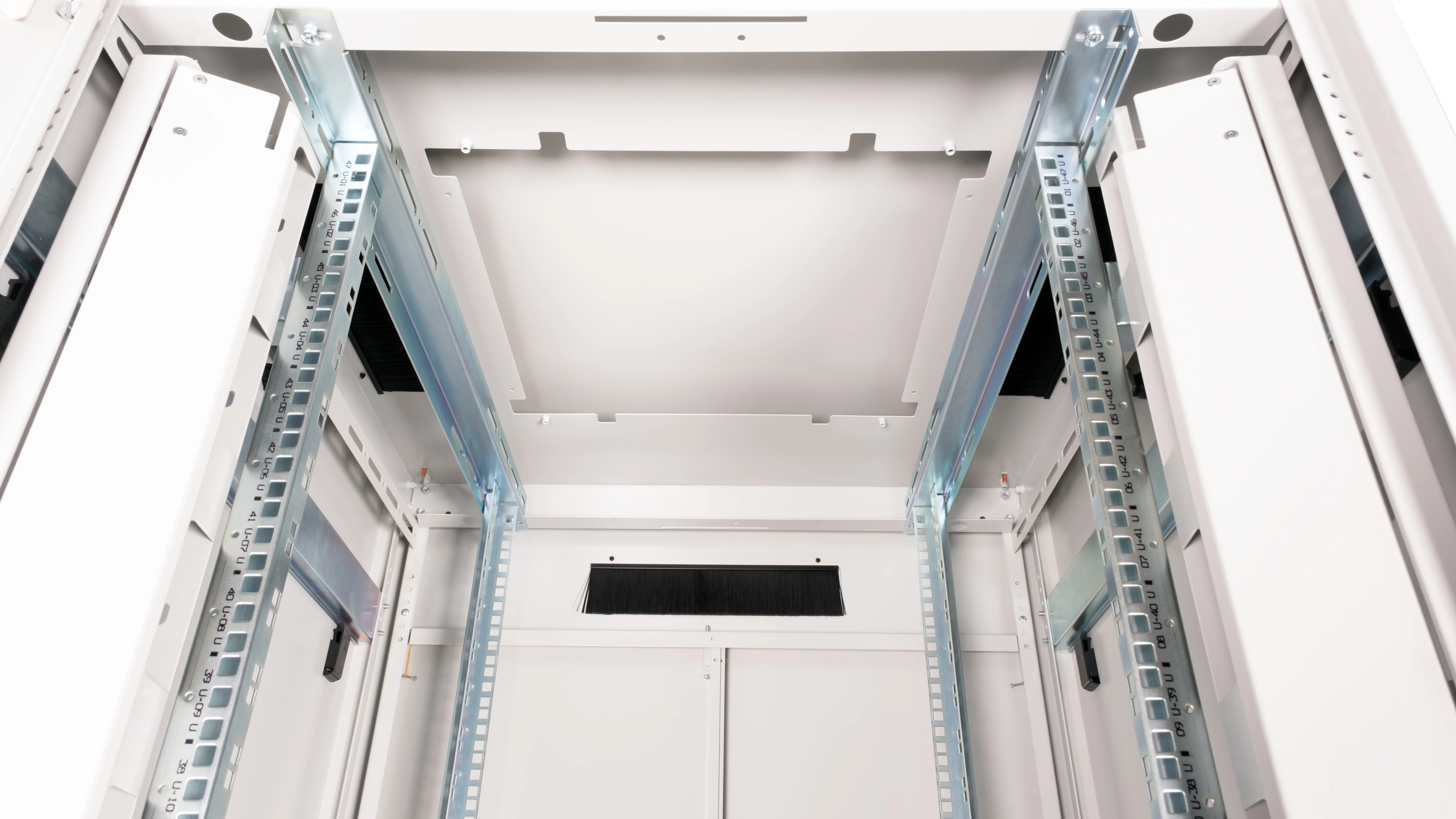 Bastidor 19" 47U 600x800mm Cinzento Equip Dynamic Flex Cabinet RAL7035 - Imagem 5